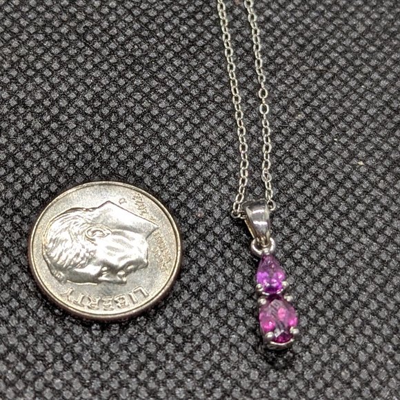 Delicate little garnet necklace sterling with matching chain - Picture 1 of 4